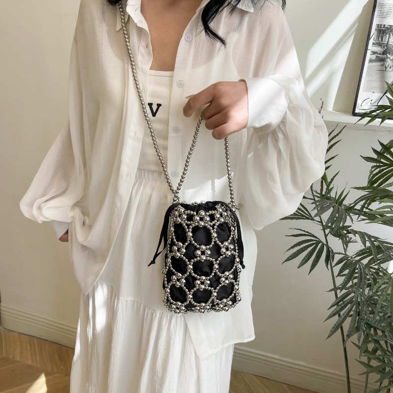 Weiße Perlenbesetzte Bucket-Sc – Luxury Bags On Sales Bewertung und Preis